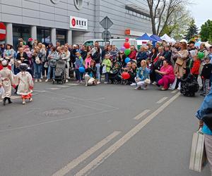 Podczas Jarmarku św. Stanisława nie zabrakło pokazów tańców ludowych 