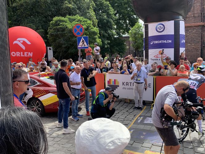 Tour de Pologne 2025. Start w Katowicach Nikiszowcu