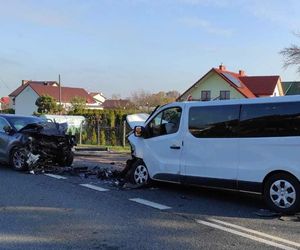 Pięć osób rannych po czołowym zderzeniu w Tarnowie. Kierowca kii miał 1,5 promila