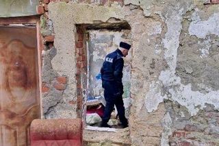 Bezdomny w Smolnie. Pomogli mu policjanci Komendy Powiatowej Policji w Pucku