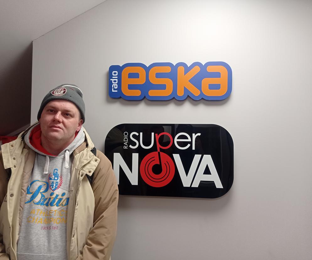 Marek Morus w kieleckiej redakcji Eski i Radio SuperNova