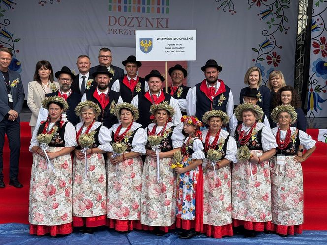 Koło Gospodyń Wiejskich w Puszynie na Dożynkach Prezydenckich w Warszawie