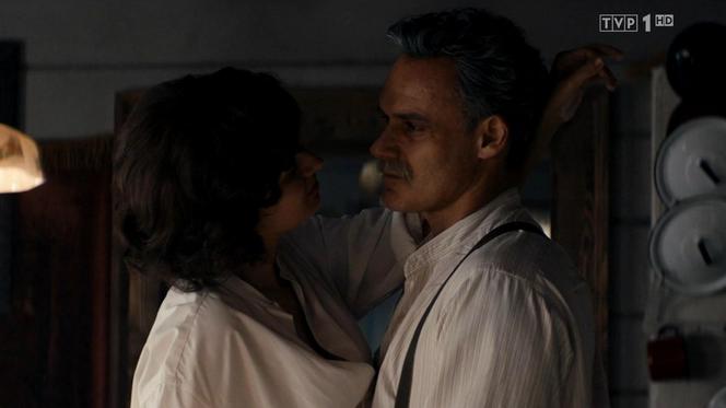 	Stulecie Winnych 2 sezon, odc. 26. Andzia (Barbara Wypych), Stanisław (Jan Wieczorkowski)