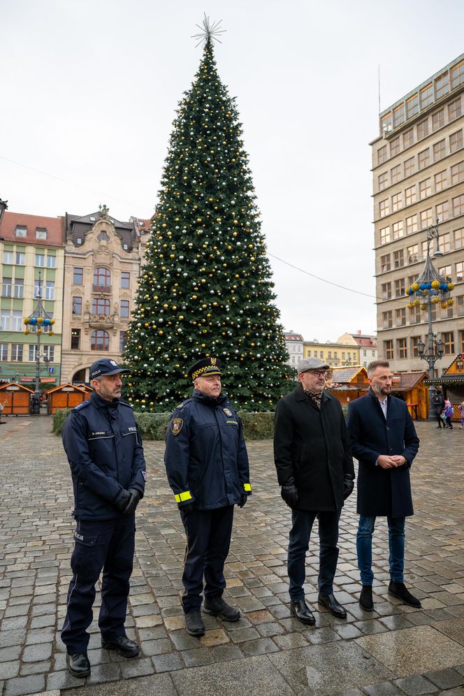 Tak najlepiej dojedziesz na Jarmark Bożonarodzeniowy 2024 we Wrocławiu