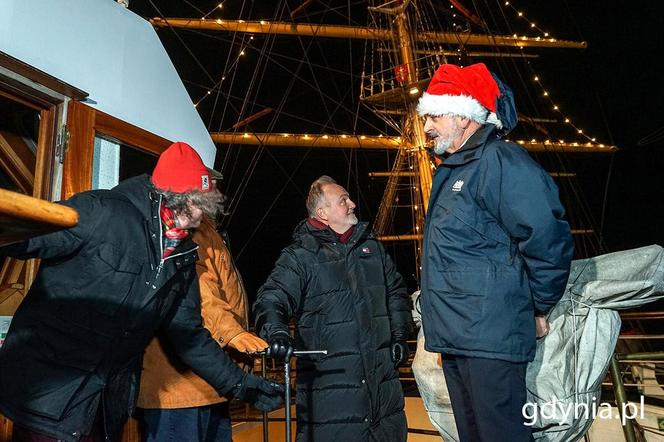 Najwyższa choinka w Trójmieście na "Darze Młodzieży" w Gdyni