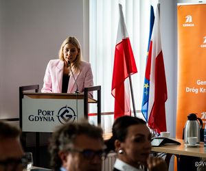 Posiedzenie sejmowej Komisji Infrastruktury w Porcie Gdynia