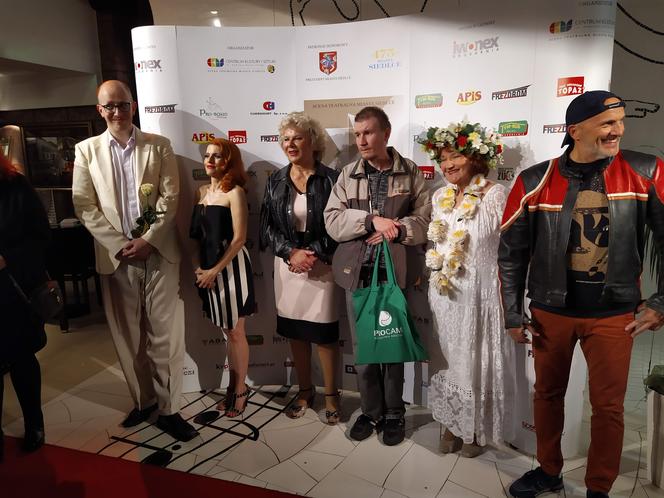 ZOBACZ ZDJĘCIA z inauguracji X Ogólnopolskiego Festiwalu Teatrów "Sztuka plus Komercja" w Siedlcach: