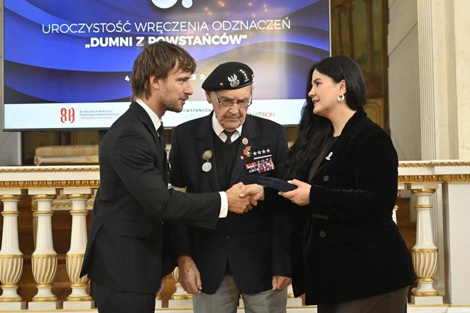 Dziennikarka "Super Expressu" Izabela Kraj odznaczona medalem "Dumni z Powstańców"