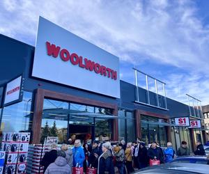 Tłumy na otwarciu sklepu Woolworth w Gorzowie