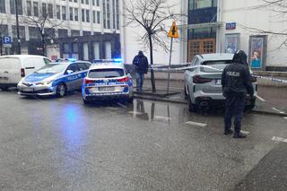 Zuchwały napad na bmw w centrum Warszawy! Wybili szybę, zabrali klejnoty warte fortunę