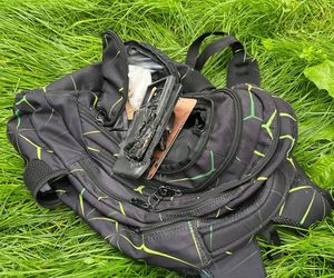 Wybuch w szkole! Telefon eksplodował w plecaku ucznia.