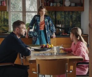 M jak miłość odc. 1869. Hania (Wiktoria Basik), Bartek (Arkadiusz Smoleński), Natalka (Dominika Suchecka)