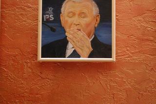 3. Portrety prezesa PiS na wystawie 35 twarzy Jarosława Kaczyńskiego