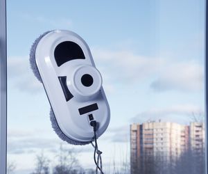 Robot do mycia okien. Na co zwrócić uwagę przed zakupem?