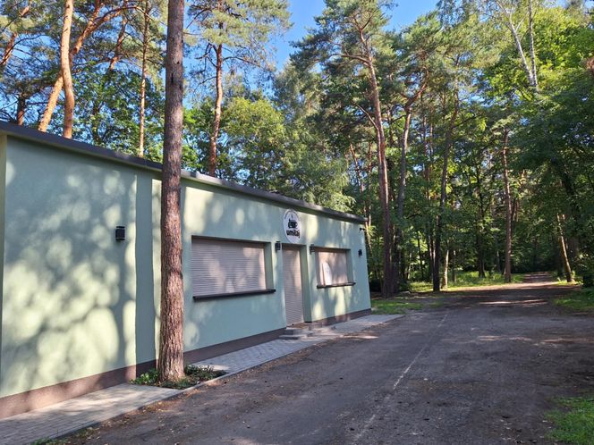 Nowa kawiarnia przy malowniczym jeziorze otwarta