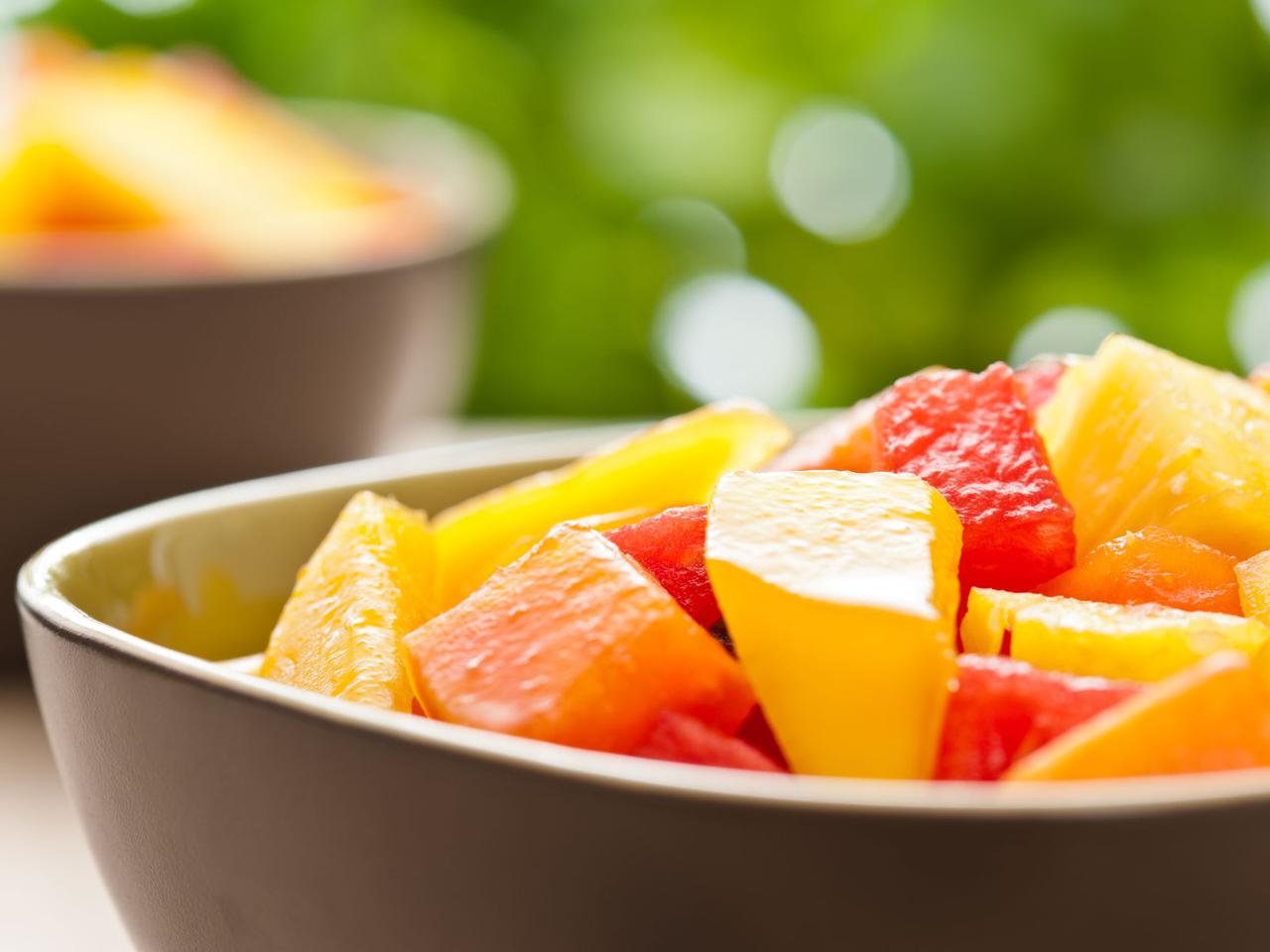 Słoneczna sałatka z mango i arbuza idealna na upały