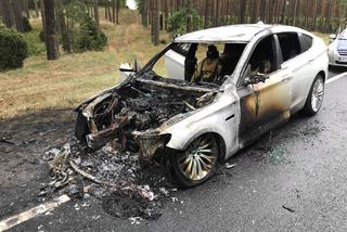 BMW stanęło w płomieniach na DK 10 w Emilianowie! [ZDJĘCIA]