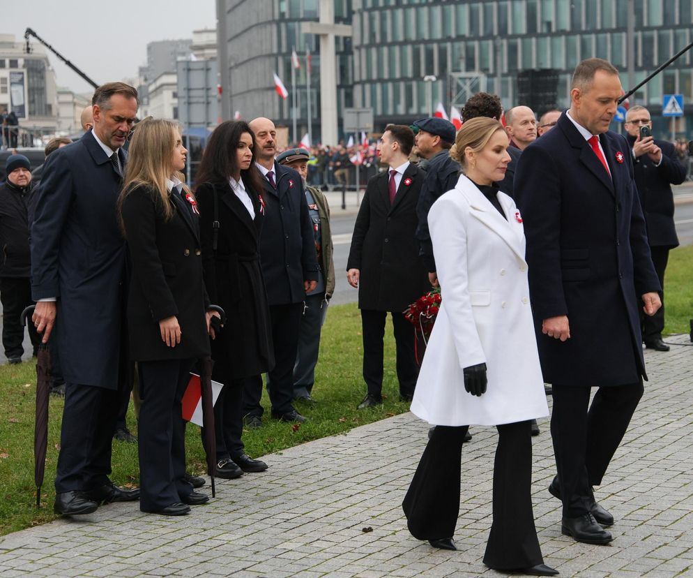Kaczyńska z rodziną i Nawrockimi uczciła pamięć ojca