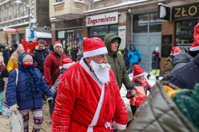 Parada w Mikołajów w Chorzowie na koniec Mikołajowego Festiwalu Czekolady z... owadami