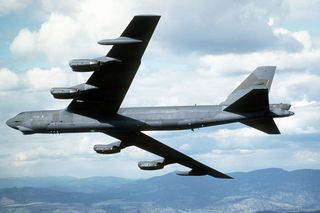 Bombowiec, który może służyć przez sto lat. B-52 zapisze się w historii