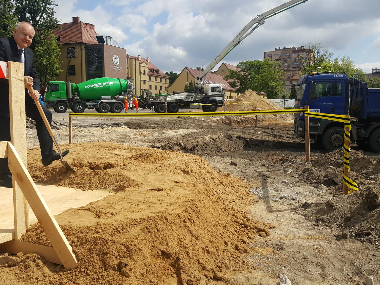 Zabrze: rozpoczęła się budowa Śląskiego Centrum Inżynierskiego Wspomagania Medycyny i Sportu [WIDEO, ZDJĘCIA]