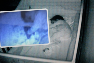Mama zobaczyła ducha w łóżeczku swojego dziecka. Później dokonała niesamowitego odkrycia