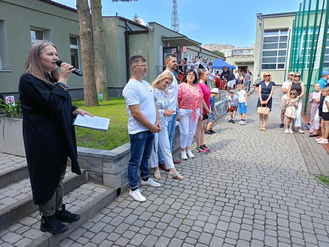 Nowa ławka Gaudiego została uroczyście odsłonięta podczas Pikniku Rodzinnego 2024 w siedleckiej "Jedynce"