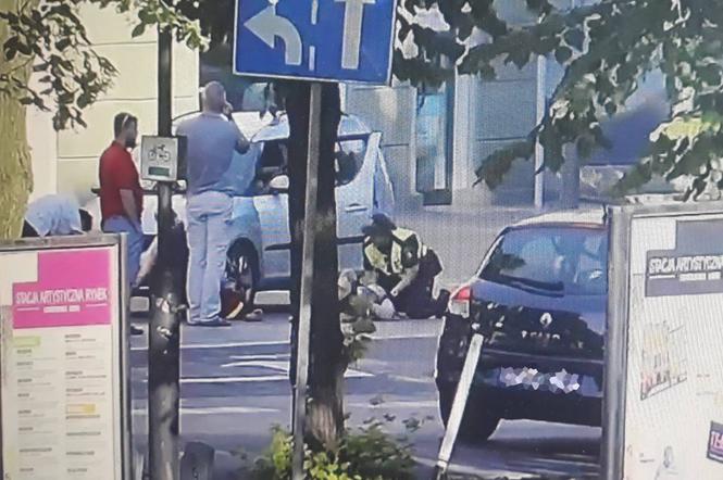 Gliwice: Fatalny wypadek na przejściu dla pieszych w centrum miasta. Samochód potrącił starszą kobietę, która dosłownie WYLECIAŁA w powietrze