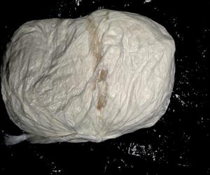 Przewoził pół kilo amfetaminy w foliowej siatce. Nie uwierzysz, gdzie ją schował