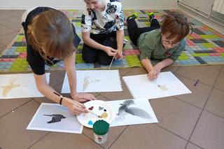 W ramach akcji Malujemy sercem uczniowie SSP STO w Siedlcach stworzyli 11 prac plastycznych