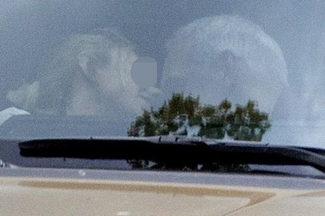 Tak Paweł Orleański całuje nieżonę!