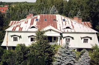 Odrzucał pertraktacje z konkurencyjnym Pruszkowem. Kiedy wybuchła wojna gangów, wśród ofiar po stronie Wołomina znalazł się m.in. brat Dziada - Wiesław Niewiadomski. Dziad odpuścił zemstę. Wybaczył śmiertelnym wrogom z Pruszkowa