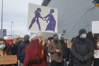 Studenci UG wysłani na strajk kobiet. Minister nauki zapowiada konsekwencje! MOCNE SŁOWA