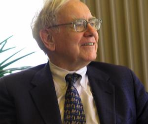 5. Warren Buffett - 107 mld $
