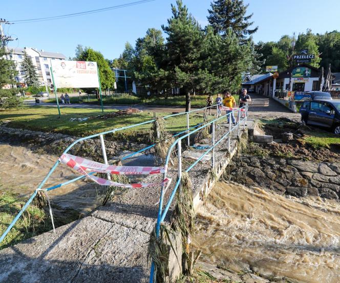 Zniszczenia po nawałnicy, która przeszła przez Rabkę-Zdrój