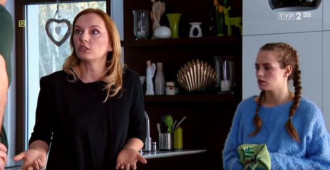 Barwy szczęścia, odc. 2080. Oliwka (Wiktoria Gąsiewska), matka Mii - Wanda (Agnieszka Przepiórska)