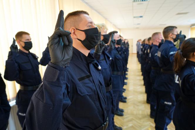 W województwie kujawsko-pomorskim ślubowanie złożyło 33 nowych policjantów