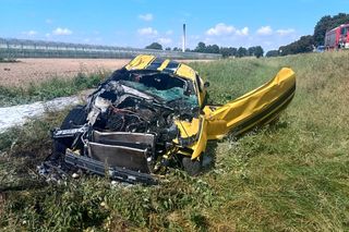 Nowy Mustang rozbity dzień po zakupie! Pijany 35-latek dachował w Szczytnikach