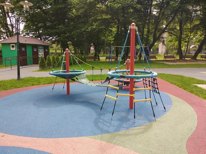 Plac zabaw w Parku Strzeleckim w Tarnowie