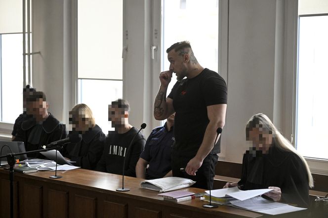 Łukasz Ż. stanął przed sądem. Przeprosił i częściowo przyznał siędo winy. Jego kolega: „Nie pomagałem Łukaszowi”