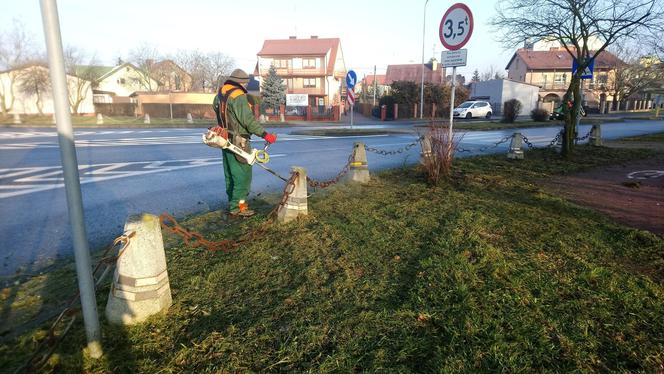 W tym roku zima nie zaskoczy drogowców! Wyjechali na drogi… KOSIARKAMI