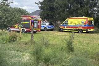 W Krzycku Wielkim awionetka spadła na pole. Dwie ofiary śmiertelne! Służby na miejscu