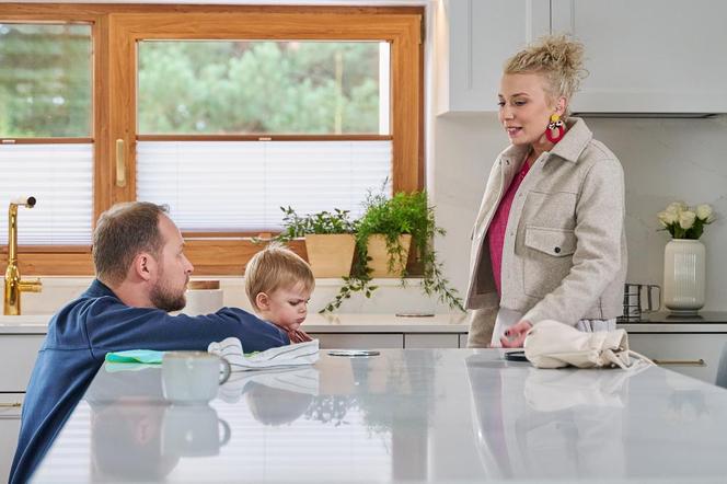 Na Wspólnej odc. 3779: Paweł (Grzegorz Kwiecień), Beata (Katarzyna Ptasińska), Gucio (Julian Studziński)