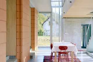 House for Five Women