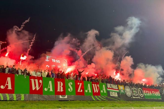 Celje – Legia: Potężne racowisko kibiców Legii! Czerwona łuna rozbłysła nad stadionem