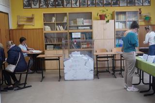 Wybory samorządowe 2024. Olsztynianie tłumnie ruszyli do urn [ZDJĘCIA]