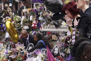 Pogrzeb Ozzy'ego Osbourne'a. Tak pożegnali go fani: Od Grześka z Będzina