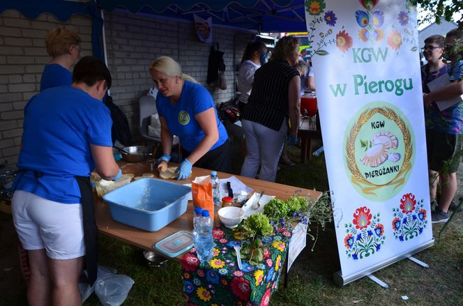 W konkursie na najlepsze pierogi w powiecie Siedleckim w 2025 roku zwyciężył męski zespół KGW „Sami Swoi” z Kotunia! 
