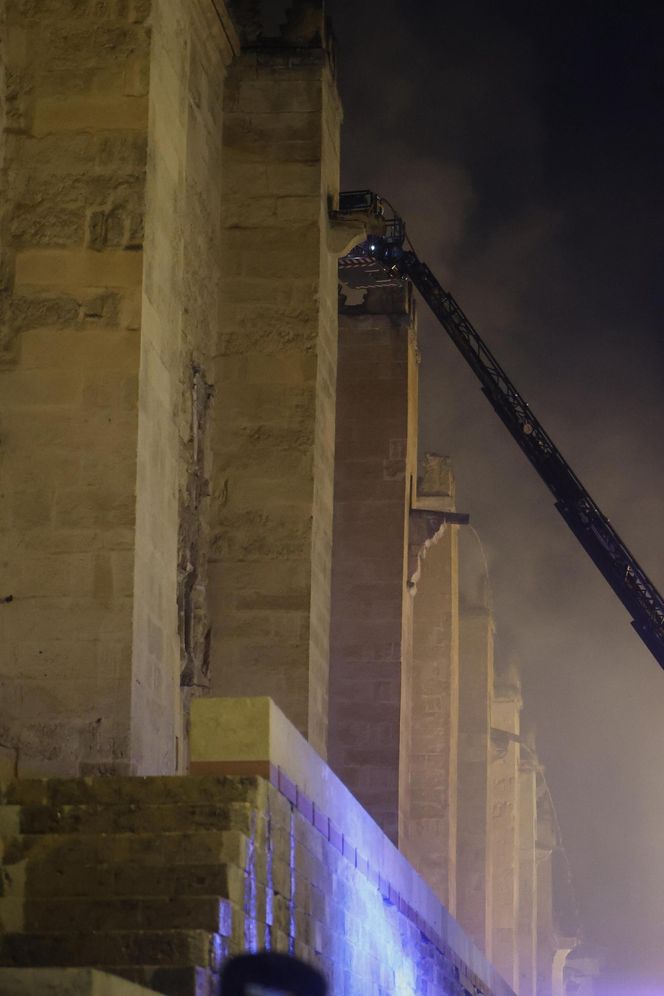 Pożar słynnego kościoła! Płomienie da dachu bezcennego zabytku