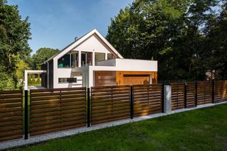 Jakie ogrodzenia są modne, a które już wyszły z mody? Poznaj najnowocześniejsze rozwiązania!